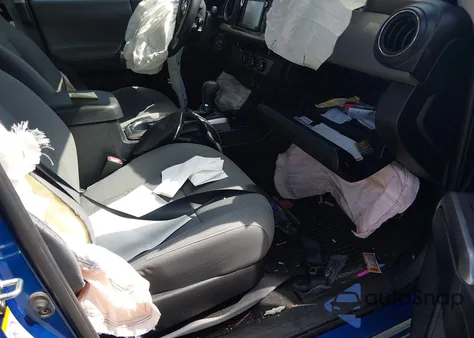 2018 Toyota Tacoma Sr5 V6 z USA, uszkodzony, nr VIN 3TMAZ5CN7JM076084